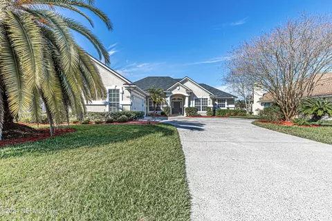 2224 Harbor Lake Dr, Fleming Island, FL 32003