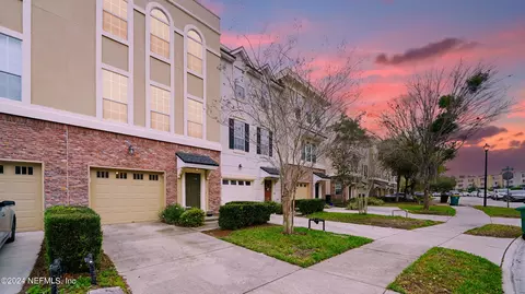 4532 Capital Dome Dr, Jacksonville, FL 32246