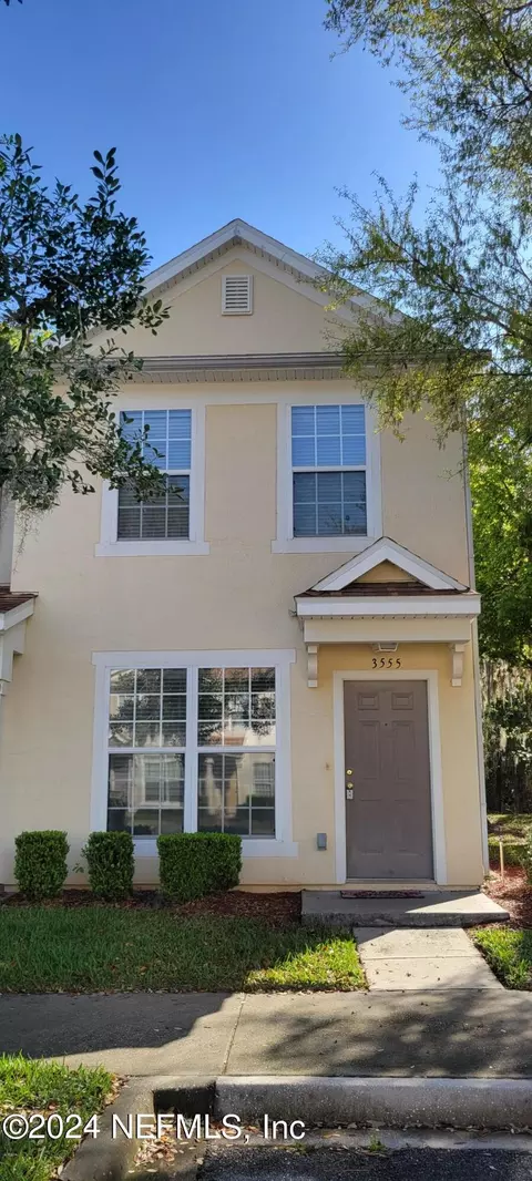 3555 Lone Tree Ln, Jacksonville, FL 32216
