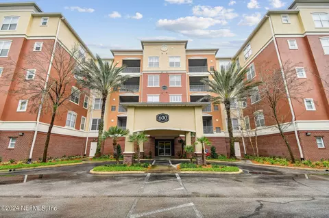 4480 Deerwood Lake Pkwy #638, Jacksonville, FL 32216