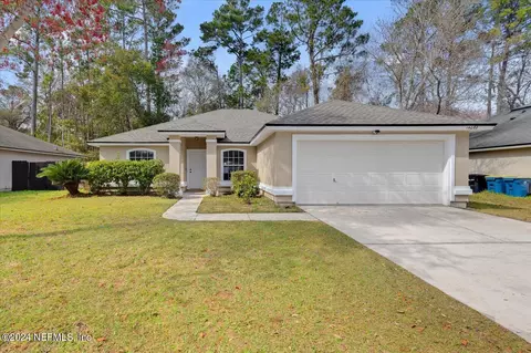 14082 Crestwick Dr W, Jacksonville, FL 32218