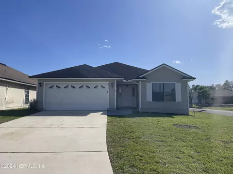8210 Lake Effie Ln W, Jacksonville, FL 32277