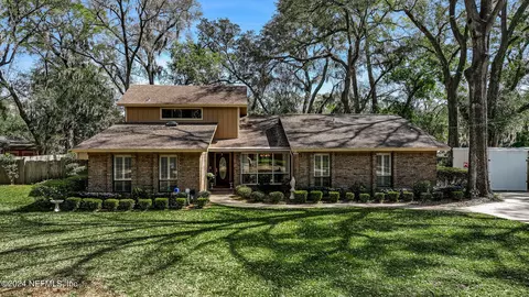 611 Dorleans Ct, Jacksonville, FL 32211