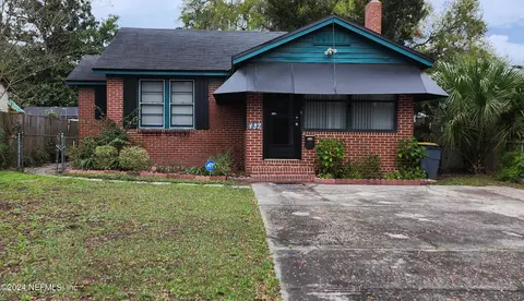 137 W 66th St, Jacksonville, FL 32208