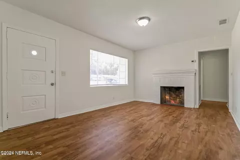 5952 Park St, Jacksonville, FL 32205