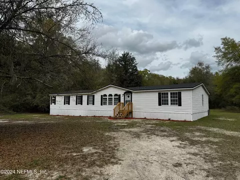 156 Tanner School Bus Rd, Florahome, FL 32140