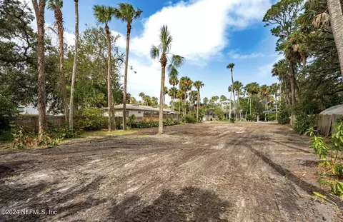 358 4th St, Atlantic Beach, FL 32233
