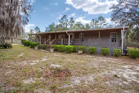 232 Evans Ave, Interlachen, FL 32148