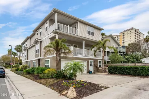 1117 2nd St S, Jacksonville Beach, FL 32250