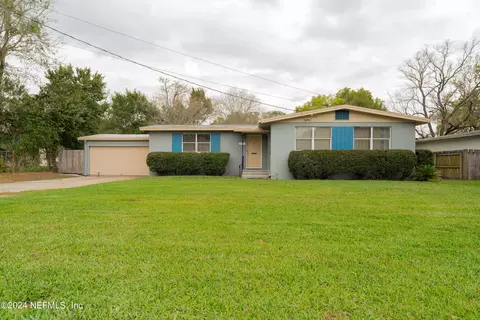 4933 Avent Dr, Jacksonville, FL 32244