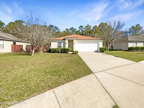 3067 Thorn Glen Ct, Jacksonville, FL 32208