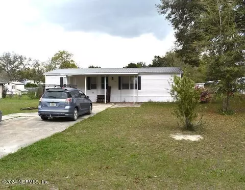 106 Salem St, Interlachen, FL 32148