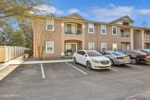 1418 Manotak Point Dr #208, Jacksonville, FL 32210