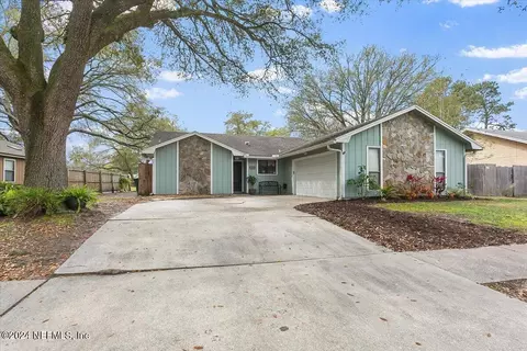 11423 Rustic Pines Cir E, Jacksonville, FL 32257