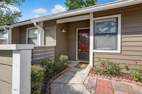 8349 Derbyshire Pl, Jacksonville, FL 32244