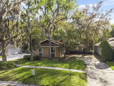 4316 Lake Woodbourne Dr, Jacksonville, FL 32217