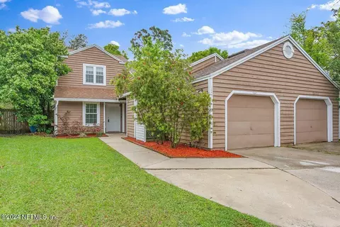 12641 Ashbrook Cir E, Jacksonville, FL 32225