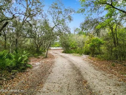 140 Junior Lake Trl, Interlachen, FL 32148 photo 4