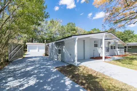 3924 Peter Rabbit Dr, Jacksonville, FL 32210