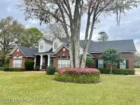 1064 Emilys Walk Ln E, Jacksonville, FL 32221