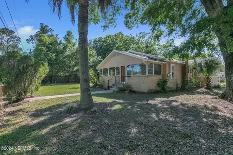 3880 Springrove St, Jacksonville, FL 32209