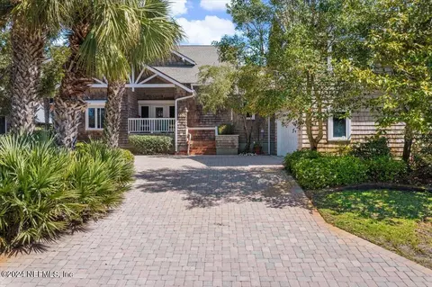 1651 Beach Ave, Atlantic Beach, FL 32233