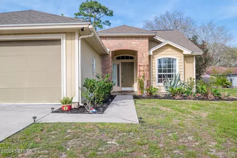 8621 Bandera Cir S, Jacksonville, FL 32244
