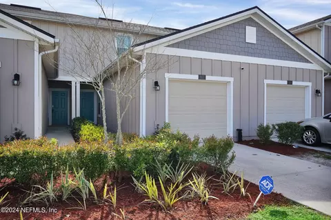 917 Capitol Pkwy, Jacksonville, FL 32218