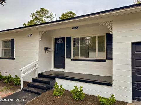 6347 Sage Dr, Jacksonville, FL 32210