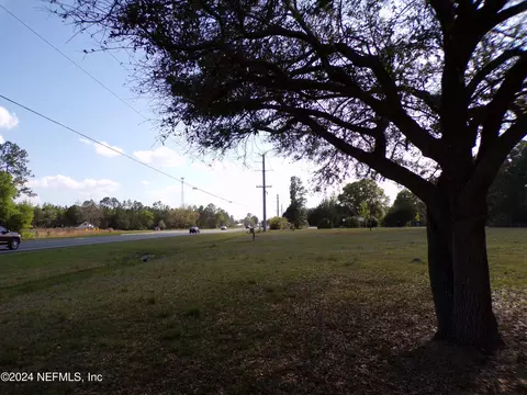 20208 N Us Hwy 301, Lawtey, FL 32058