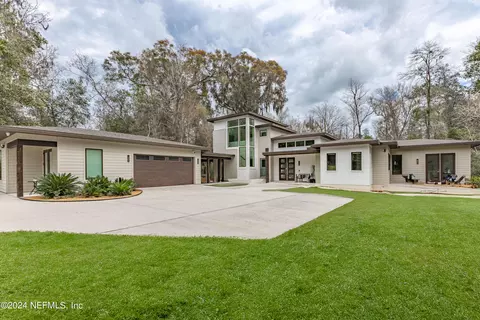 4019 SW 18th St, Gainesville, FL 32608