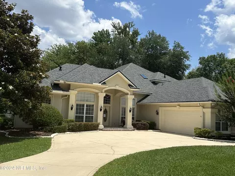 2730 Country Club Blvd, Orange Park, FL 32073
