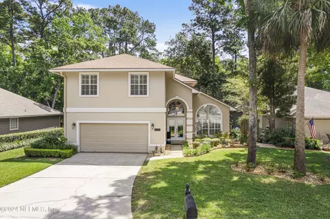 4215 Richmond Park Dr E, Jacksonville, FL 32224