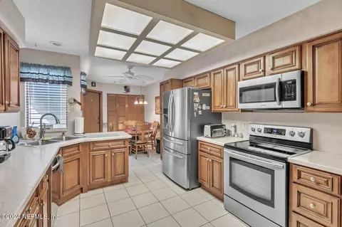 593 Wells Landing Dr, Orange Park, FL 32073