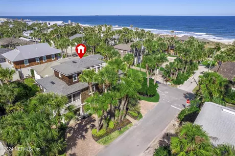 113 4th St, Atlantic Beach, FL 32233