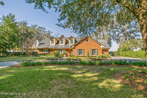 2541 Spreading Oaks Ln, Jacksonville, FL 32223