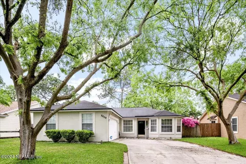 8809 Spring Harvest Ln E, Jacksonville, FL 32244