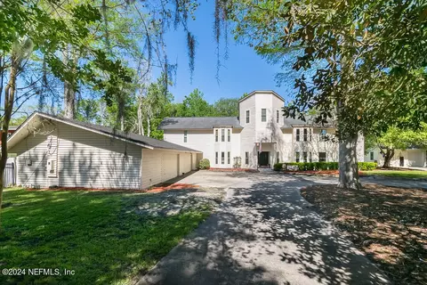 2744 Woody Pl, Jacksonville, FL 32216