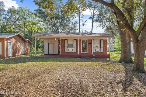 814 S 9th St, Fernandina Beach, FL 32034