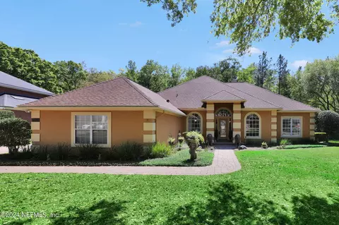 7938 Mc Laurin Rd N, Jacksonville, FL 32256