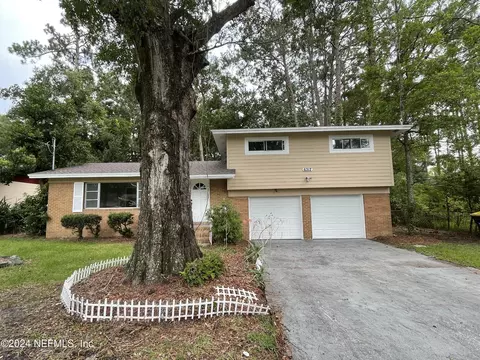 6312 Romilly Dr, Jacksonville, FL 32210