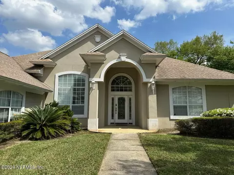 657 Sandringham Dr, Jacksonville, FL 32225