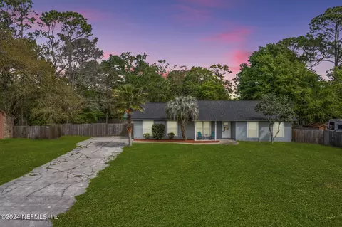 8331 Cayuga Trl N, Jacksonville, FL 32244