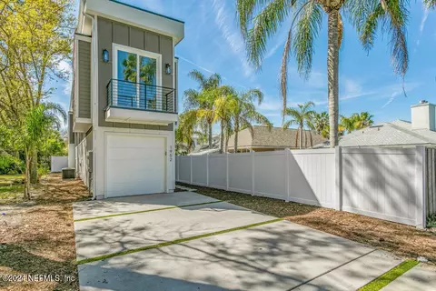 1952 Horn St, Jacksonville Beach, FL 32250