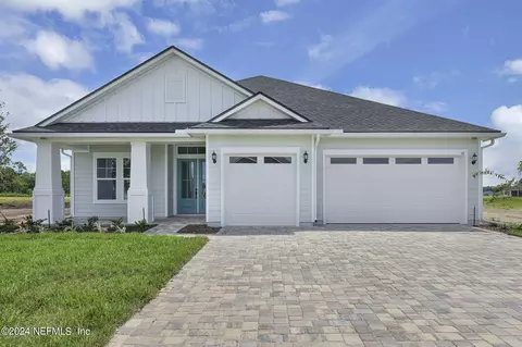 329 Sawgrass Dr, Yulee, FL 32097