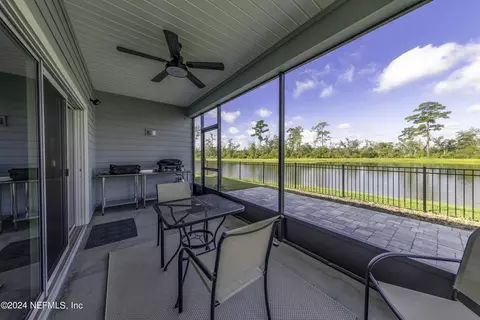 10808 Peacock Landing Ct, Jacksonville, FL 32218