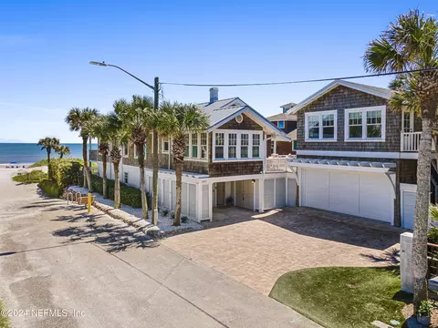 697 Beach Ave, Atlantic Beach, FL 32233