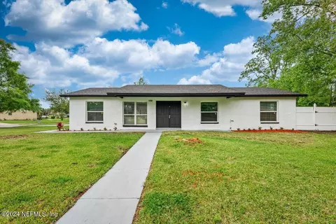 1330 N Elk Ct, Orange Park, FL 32073