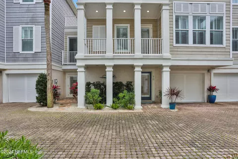 70 Beach Cottage Ln #202, Atlantic Beach, FL 32233