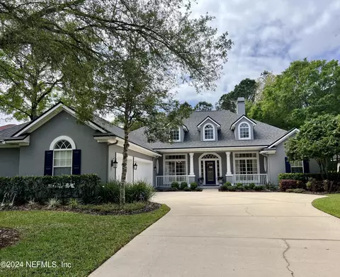 3679 Thousand Oaks Dr, Orange Park, FL 32065